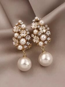 Flower Pearl Earrings Gold 225x300