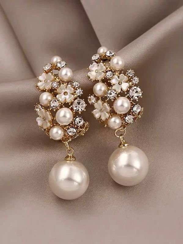 Flower Pearl Earrings - Gold