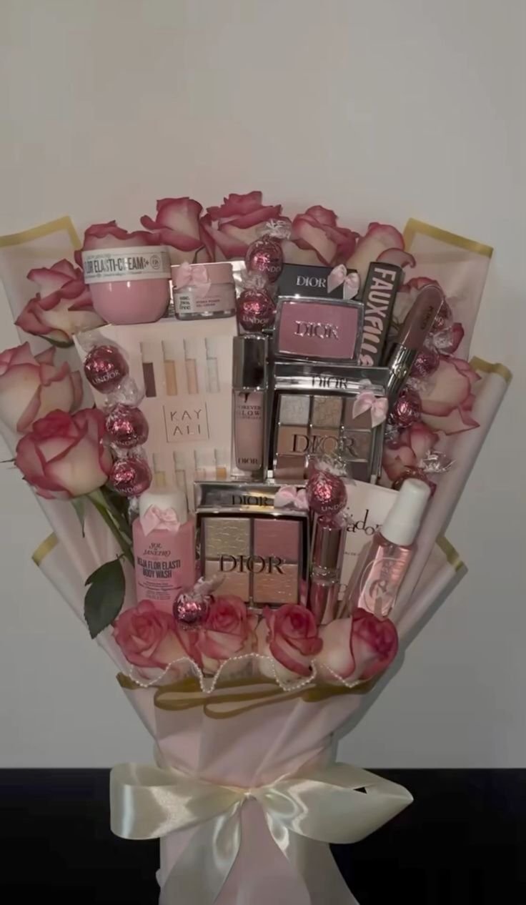 MAKEUP BOUQUET